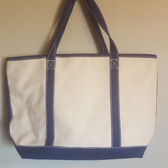 Disney canvas family vacation large tote - Picture 2 of 6